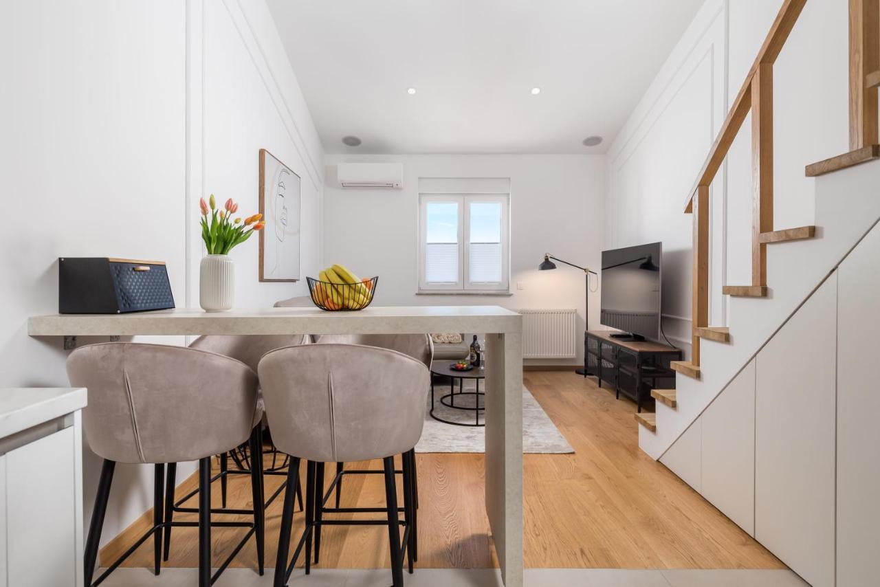 Gallery Apartment Megan2 With Parking คาสตาฟ ภายนอก รูปภาพ